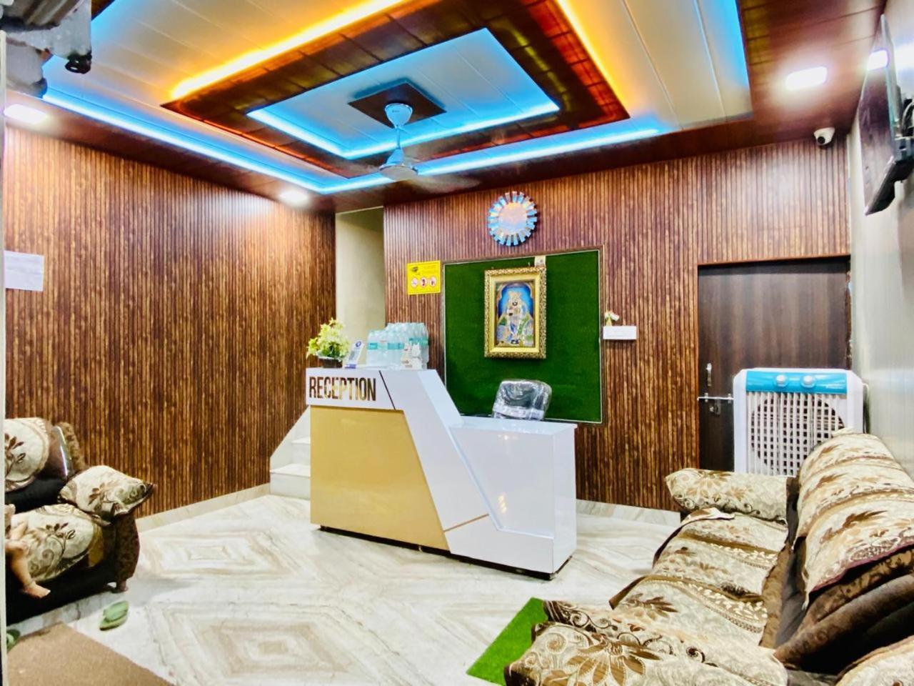 The Raman Palace- A Budget Hotel マトゥラー エクステリア 写真